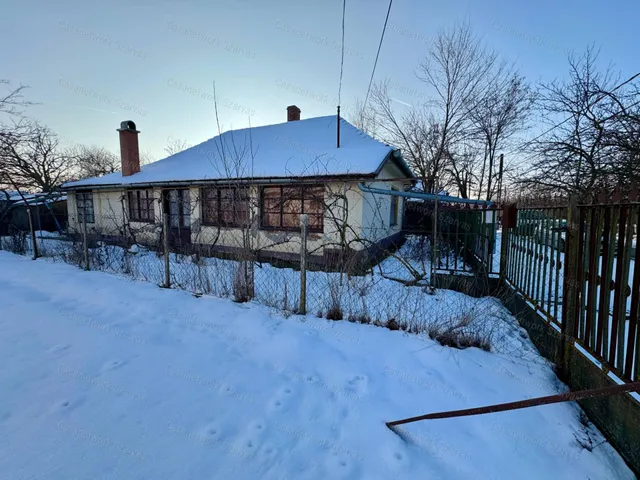 Eladó mezőgazdasági ingatlan Szarvas 70 nm