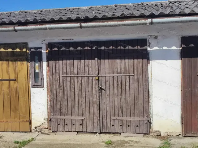 Eladó garázs Szarvas 14 nm