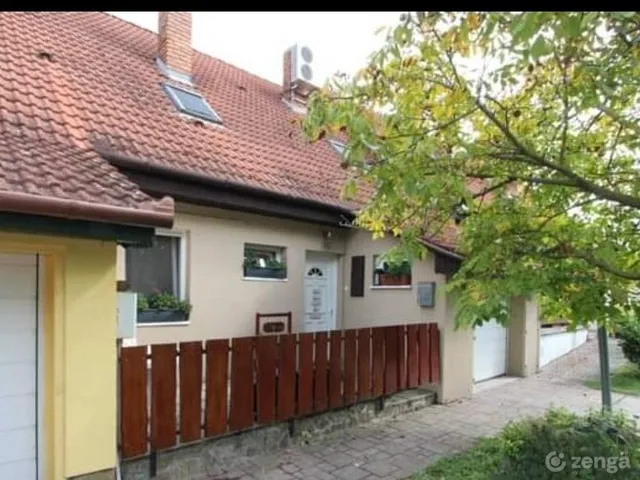 Eladó ház Balatonfenyves, Fenyvesi utca 25/C 181 nm