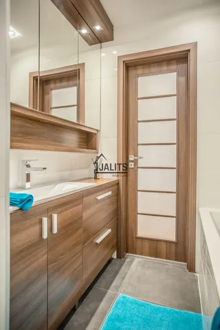 Kiadó lakás Budapest I. kerület, Attila út 79 nm