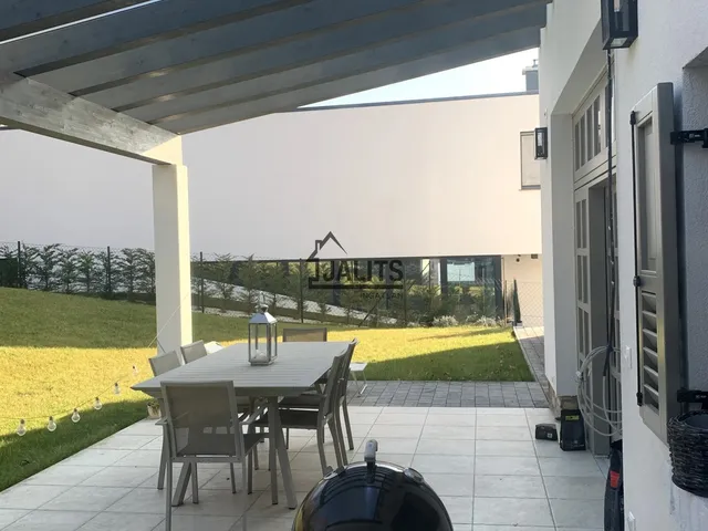 Eladó ház Nagykovácsi 360 nm