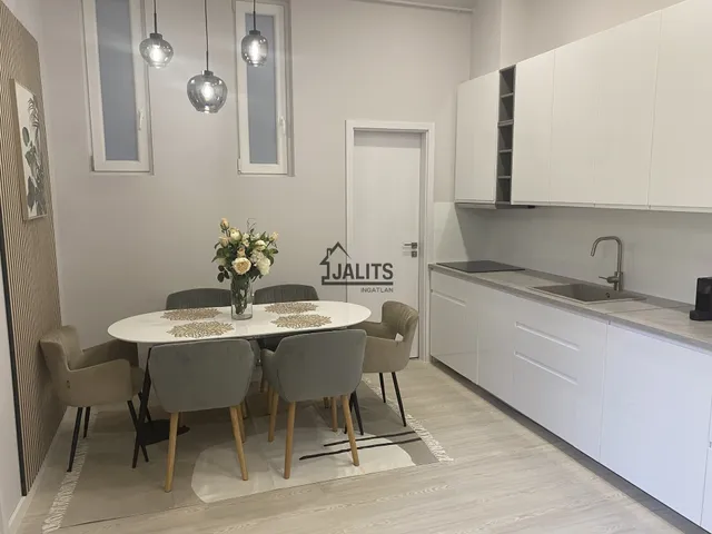 Kiadó lakás Budapest VI. kerület 93 nm