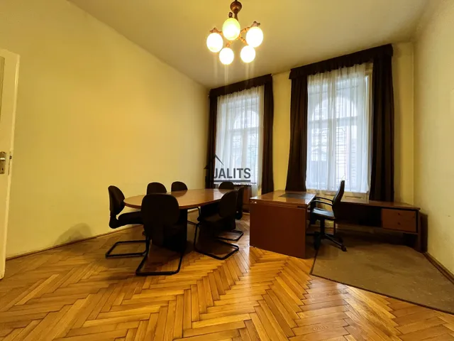 Eladó lakás Budapest VI. kerület 94 nm