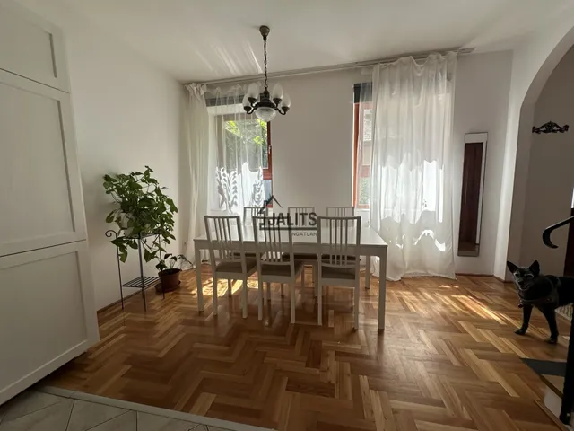 Kiadó lakás Budapest VI. kerület 97 nm
