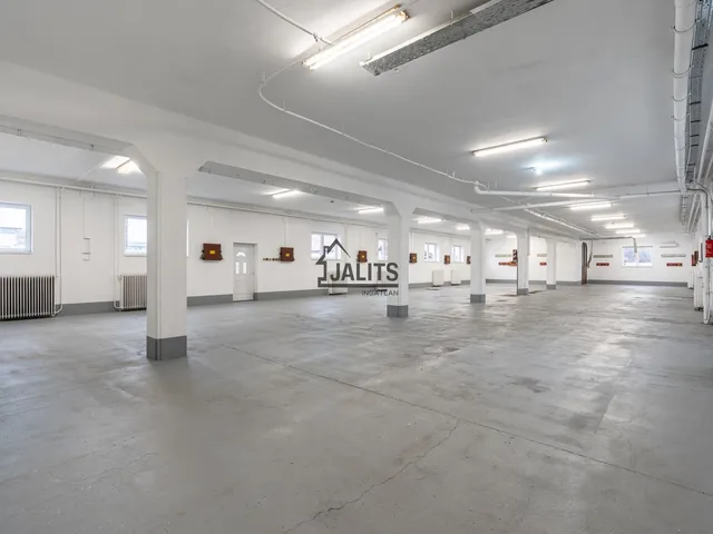 Kiadó kereskedelmi és ipari ingatlan Budapest XVIII. kerület, Ferihegy 500 nm