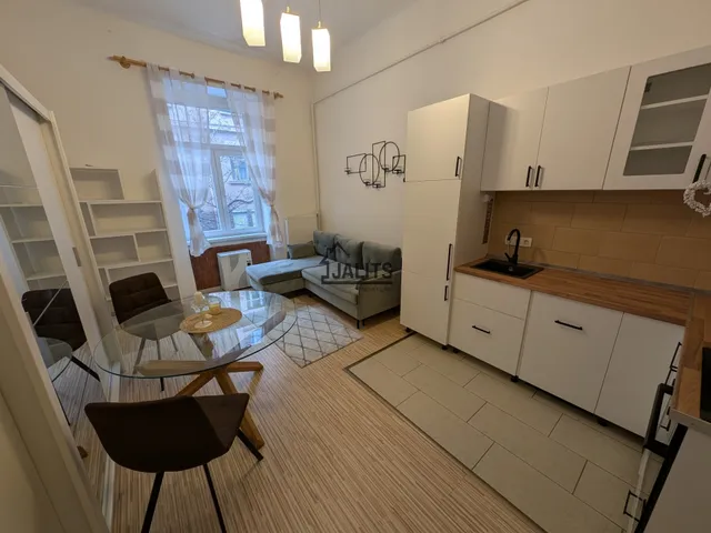 Kiadó lakás Budapest XII. kerület, Németvölgy 33 nm