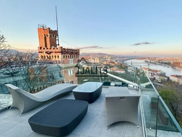 Kiadó lakás Budapest I. kerület 165 nm