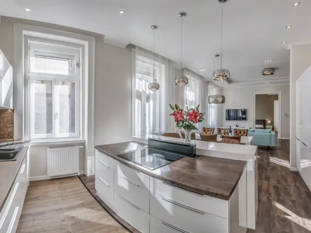 Kiadó lakás Budapest VI. kerület, Diplomatanegyed, Benczúr utca 1 114 nm