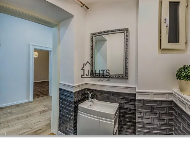 Kiadó lakás Budapest VI. kerület, Benczúr utca 114 nm