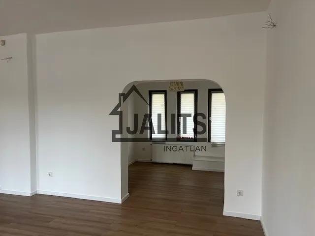 Kiadó lakás Budapest XI. kerület, Kelenföld, Csorbai utca 130 nm