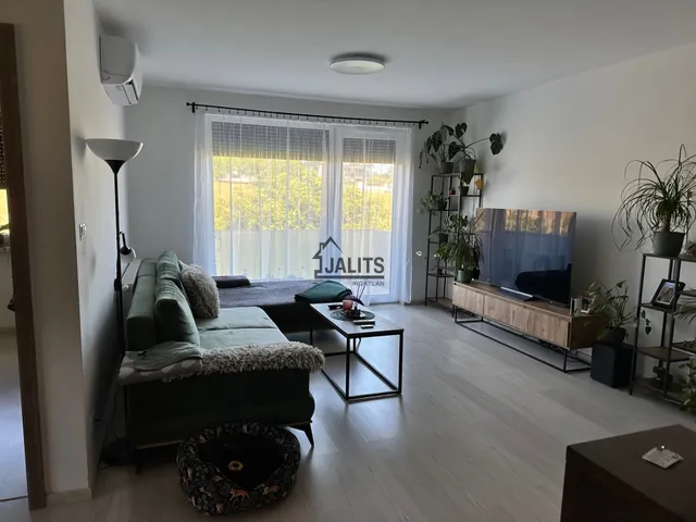 Kiadó lakás Budapest XI. kerület, Sasad-Sashegy XI. ker., Rupphegyi út 78 nm