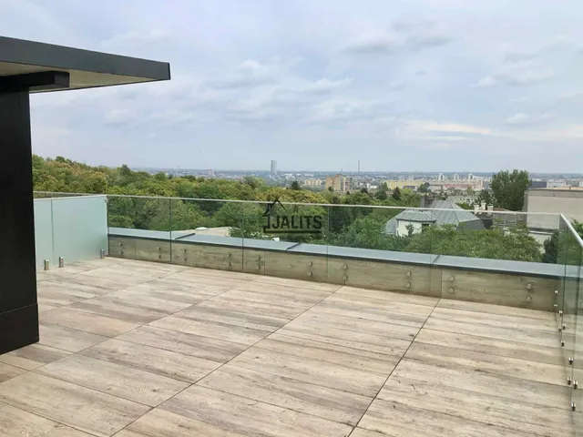 Kiadó ház Budapest XI. kerület, Sasad-Sashegy XI. ker., Rákó utca 200 nm