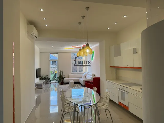 Kiadó lakás Budapest XII. kerület, Németvölgy 90 nm