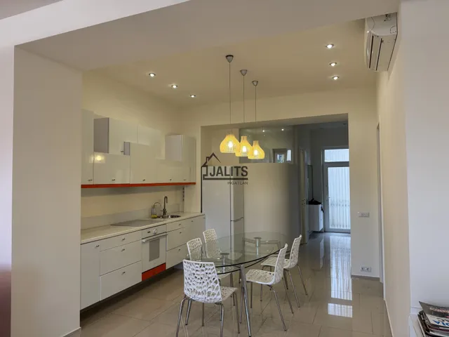 Kiadó lakás Budapest XII. kerület, Németvölgy, Németvölgyi út 90 nm