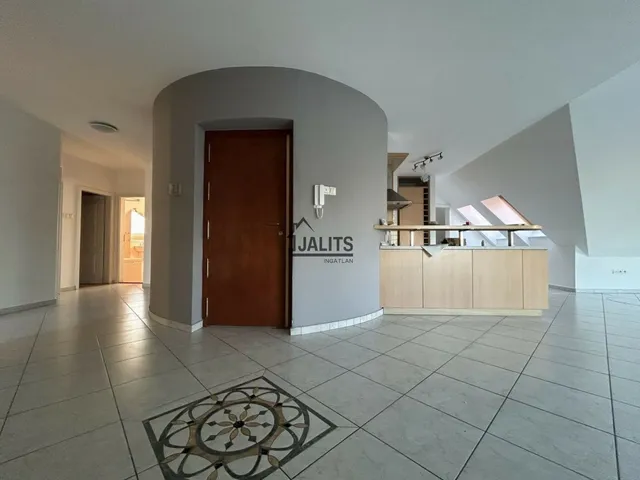 Kiadó lakás Budapest XII. kerület, Orbánhegy, Ormódi utca 160 nm