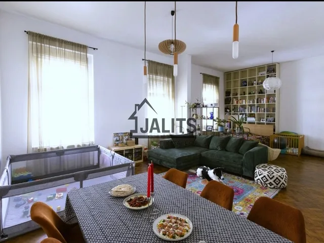 Kiadó lakás Budapest I. kerület, Pauler utca 93 nm
