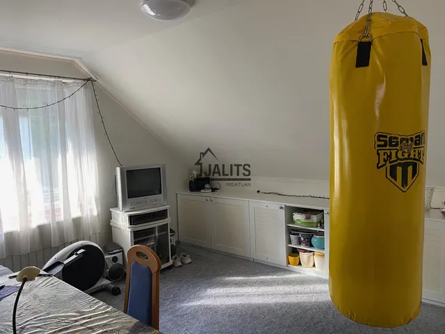 Eladó ház Nagymaros, Vasút utca 204 nm