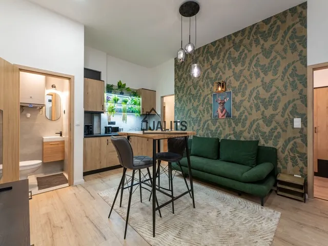 Kiadó lakás Budapest VII. kerület, Akácfa utca 30 nm