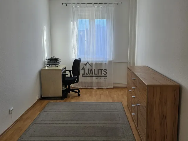 Kiadó lakás Budapest XV. kerület, Kőrakás park 63 nm