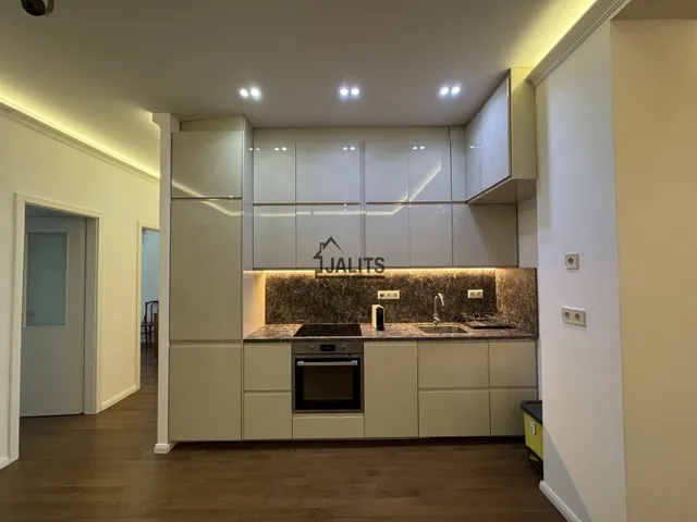 Kiadó lakás Budapest VII. kerület 102 nm