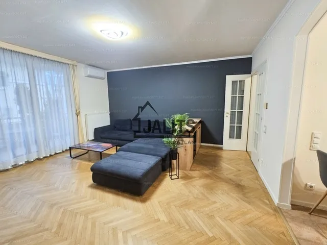 Kiadó lakás Budapest I. kerület, Zsolt utca 81 nm