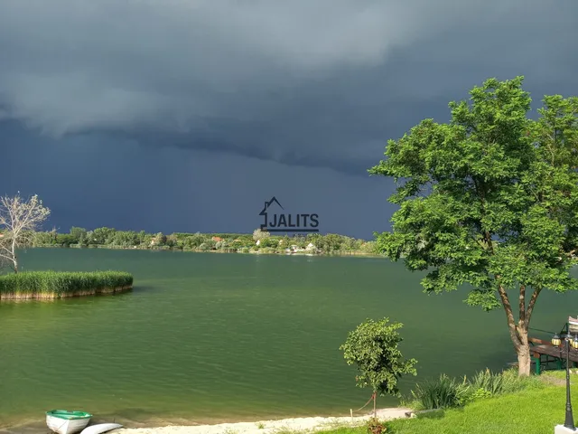 Eladó ház Délegyháza 300 nm