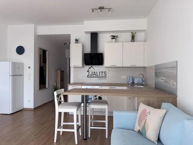 Kiadó lakás Budapest XI. kerület, Nádorkert 45 nm