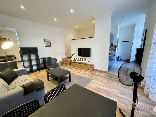 Kiadó lakás Budapest V. kerület, Október 6. utca 40 nm