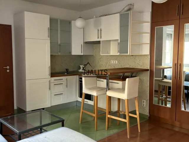 Kiadó lakás Budapest III. kerület, Selmeci utca 39 nm