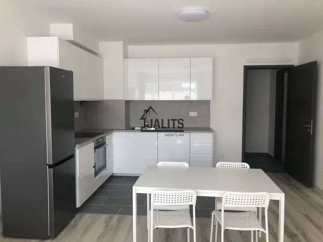 Kiadó lakás Budapest XIII. kerület, Apály utca 75 nm
