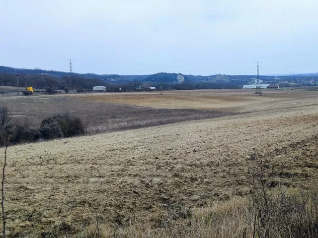 Eladó telek Óbarok 101583 nm