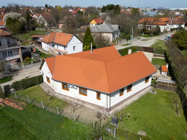Eladó ház Biatorbágy 196 nm