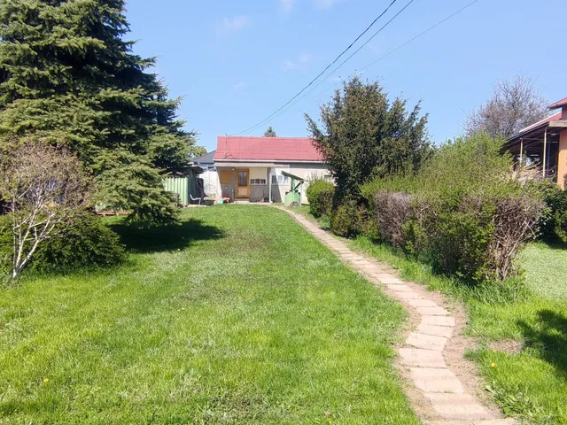 Eladó ház Bicske, Kertváros 42 nm