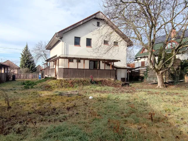 Eladó ház Biatorbágy 180 nm
