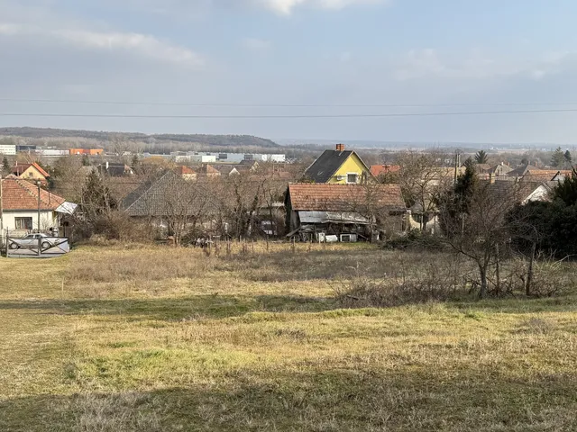 Eladó telek Pákozd 1241 nm