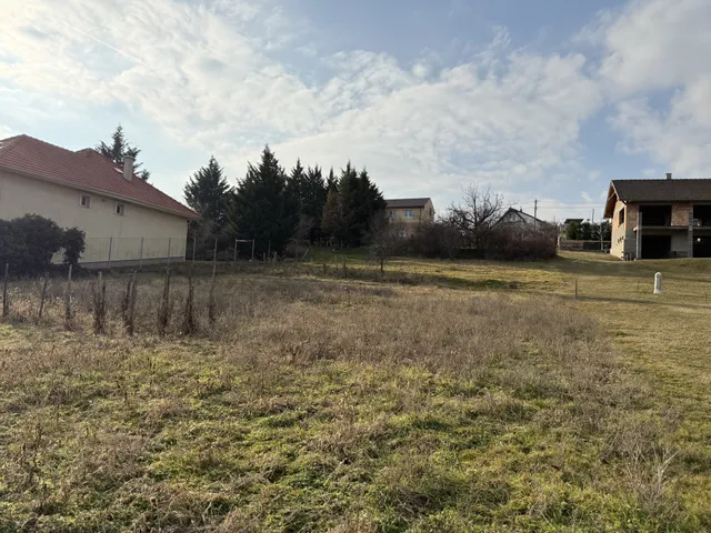 Eladó telek Pákozd 1241 nm