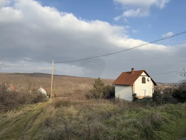 Eladó telek Pákozd 1400 nm