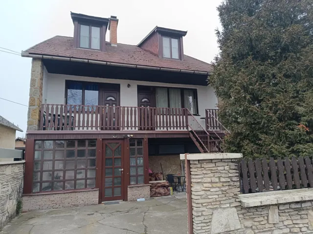 Eladó ház Bicske, Kertváros 195 nm