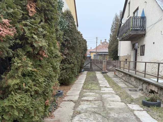 Eladó ház Bicske, Kertváros 195 nm