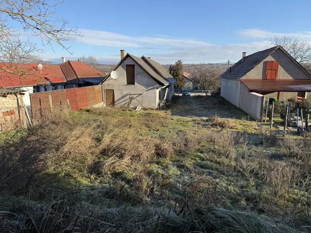 Eladó ház Vál 106 nm