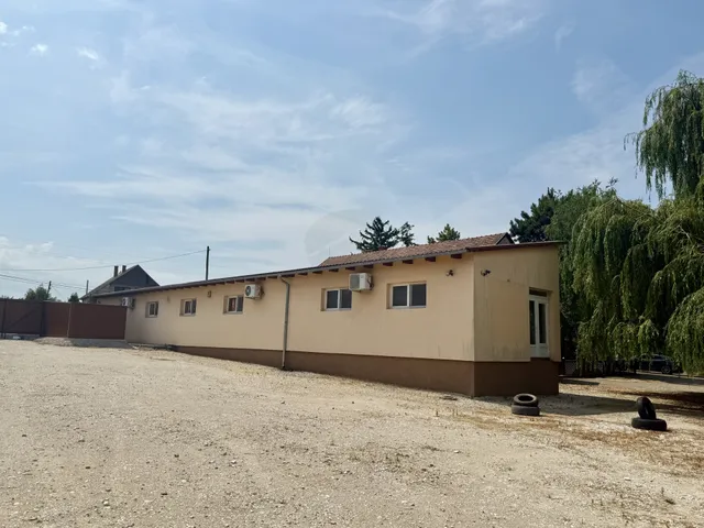 Eladó kereskedelmi és ipari ingatlan Polgárdi 515 nm