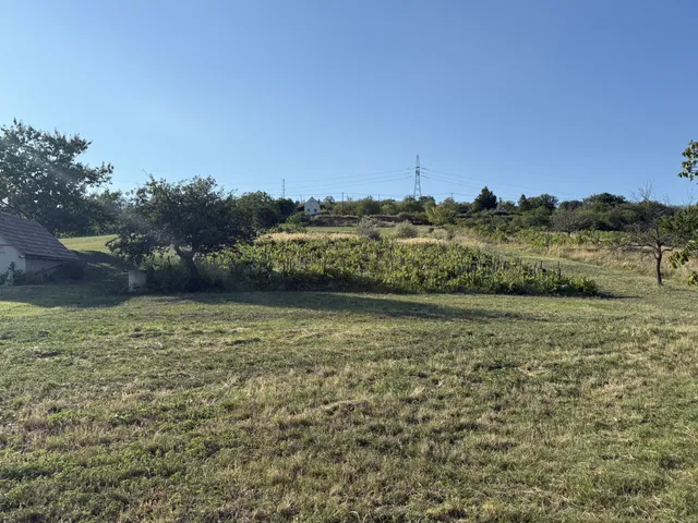 Eladó telek Csór 1884 nm