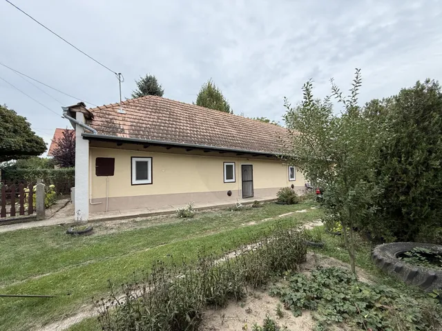 Eladó ház Vértesacsa 88 nm