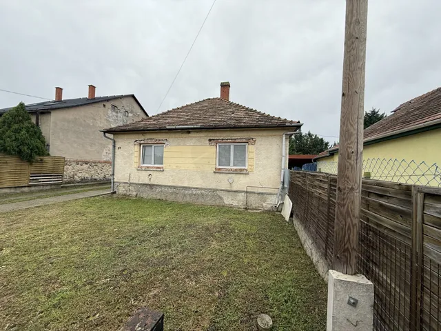 Eladó ház Etyek 87 nm