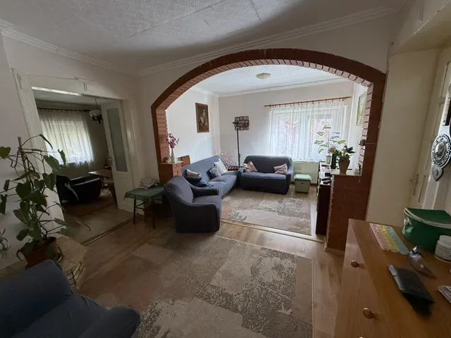 Eladó ház Vál 100 nm