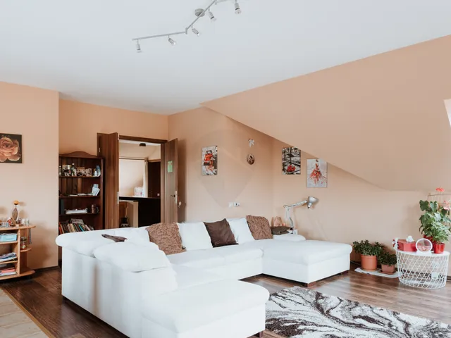 Eladó lakás Herceghalom 163 nm