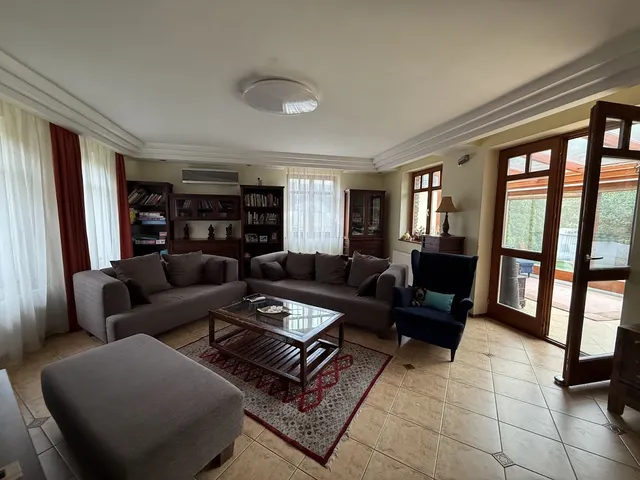 Eladó ház Biatorbágy 225 nm