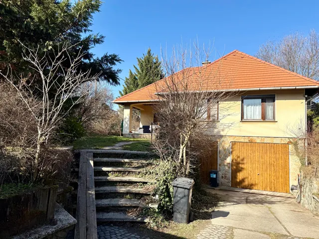 Eladó ház Esztergom 230 nm