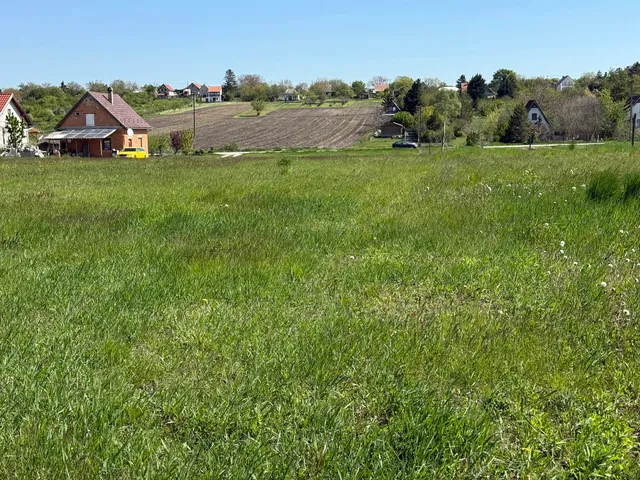 Eladó telek Bicske, Galagonyás 6986 nm