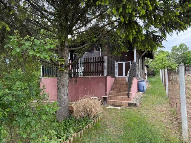 Eladó ház Újbarok 40 nm
